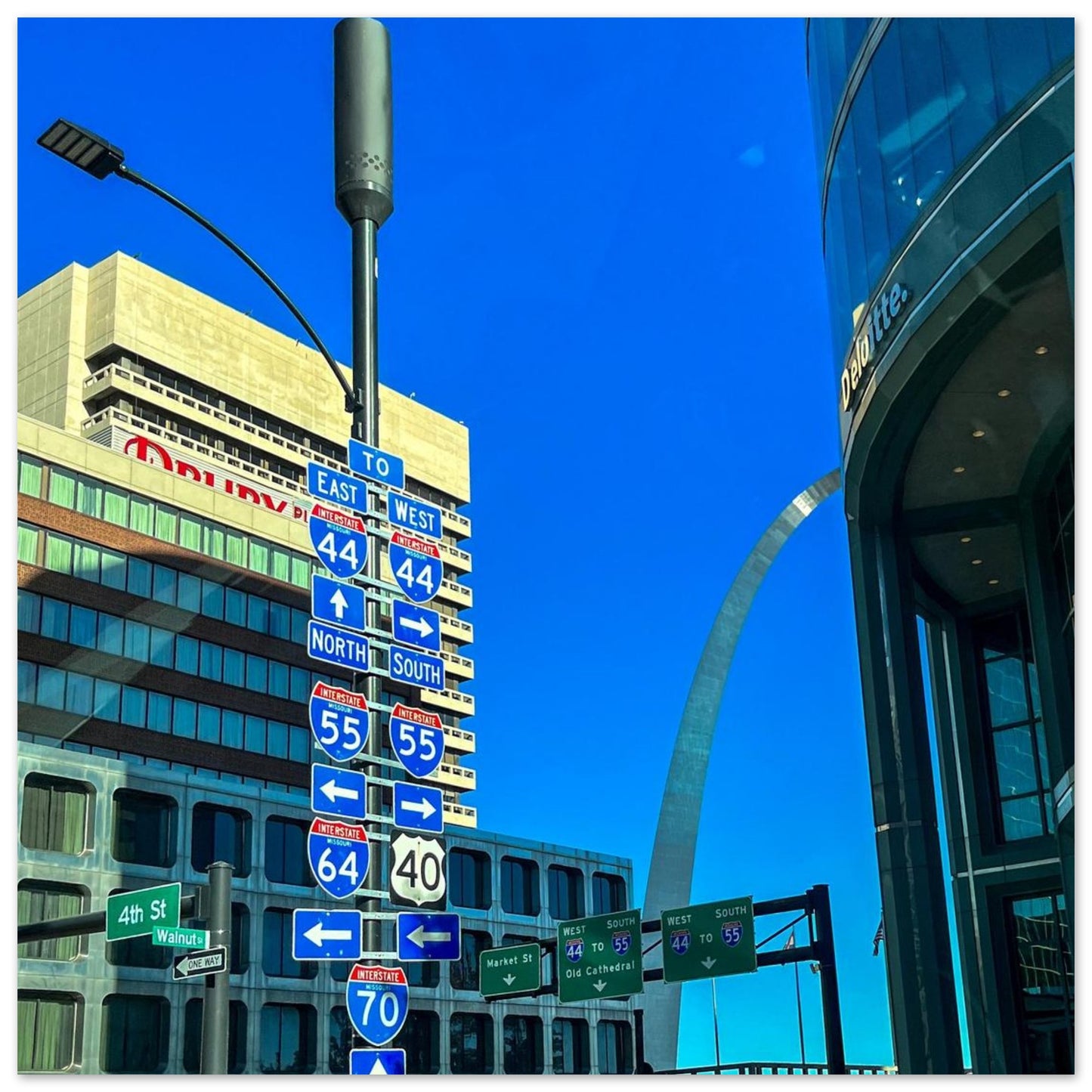 72667195-c3b3-4ecc-b67c-296f0c9adf66